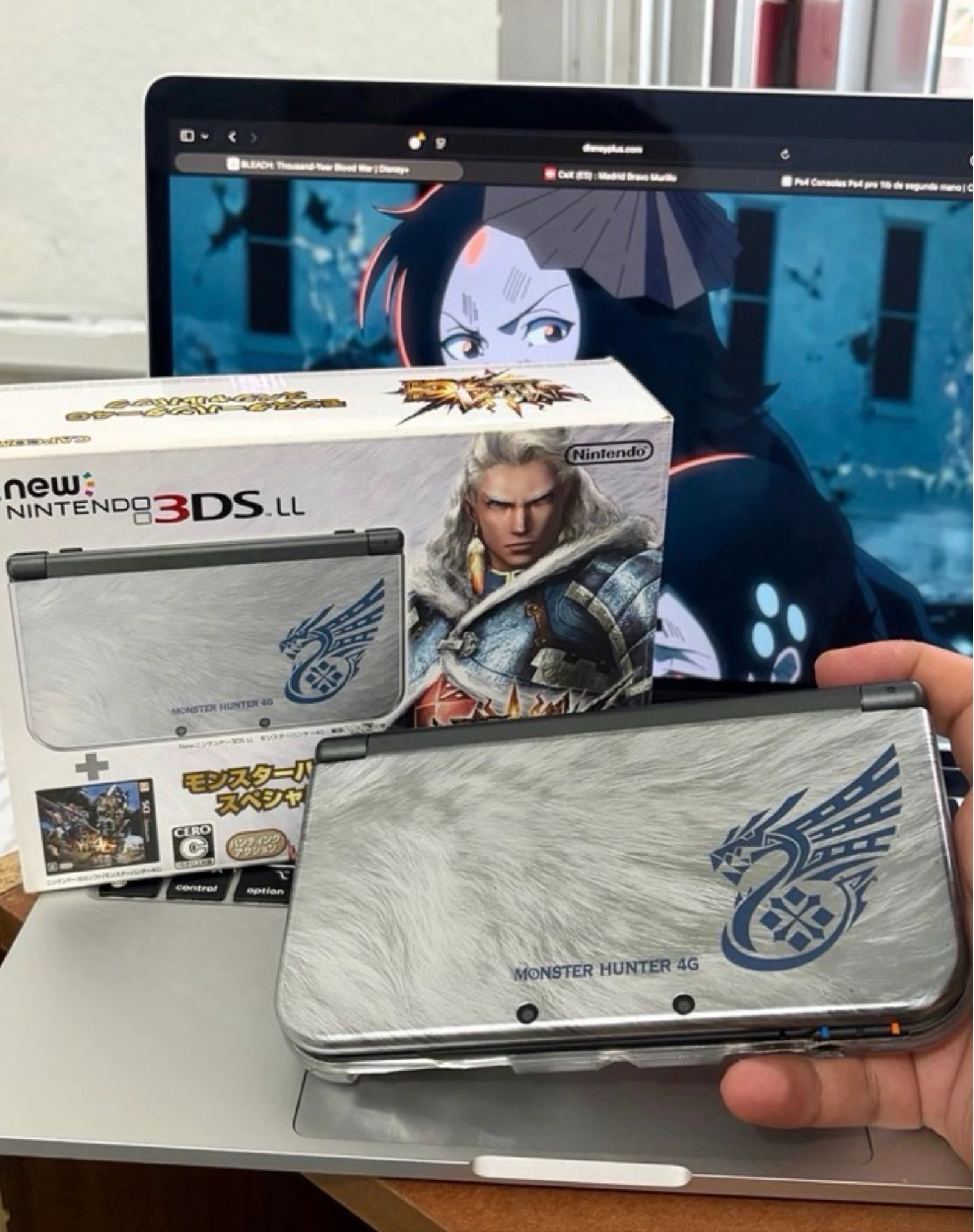 New 3Ds XL monster hunter 4g edition – photo 4